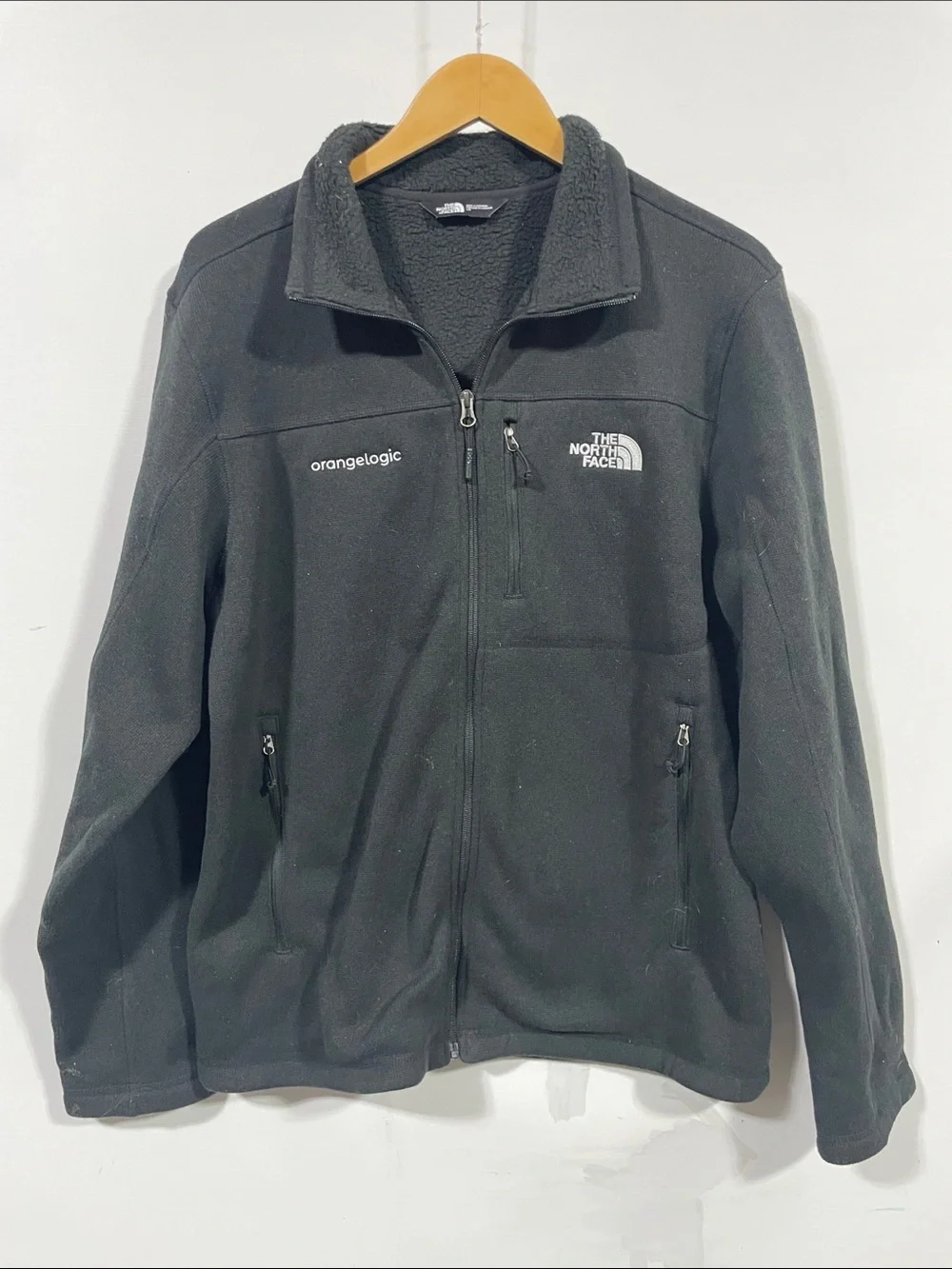 The North Face Men’s Black Full-Zip Fleece Jacket